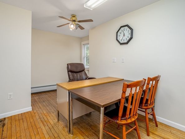 18 Main St, Templeton MA 01468