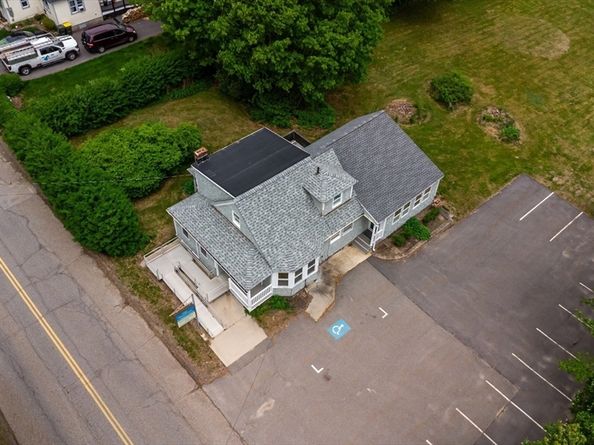 18 Main St, Templeton MA 01468