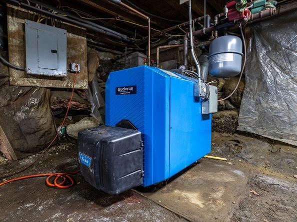 18 Main St, Templeton MA 01468