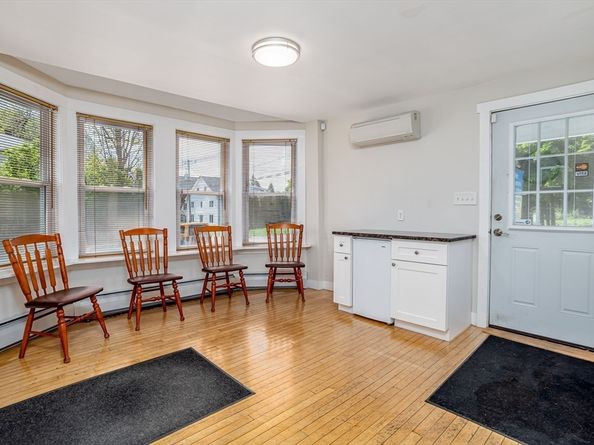 18 Main St, Templeton MA 01468