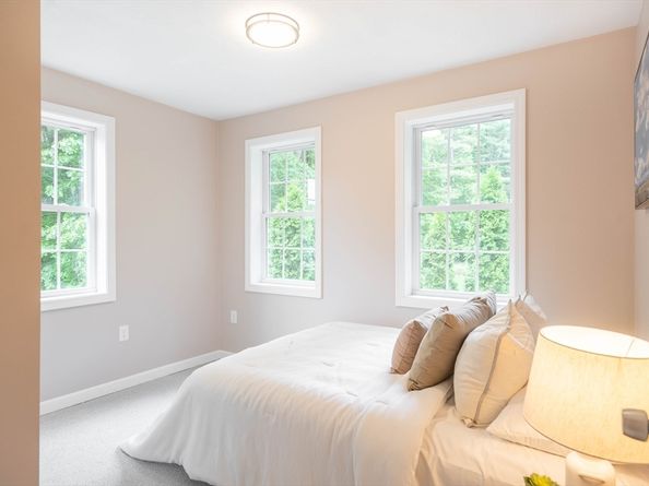 22 Mountain Brook Road, Sturbridge MA 01566