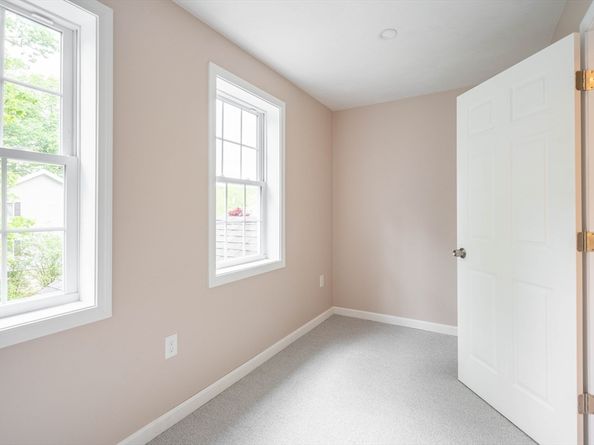 22 Mountain Brook Road, Sturbridge MA 01566