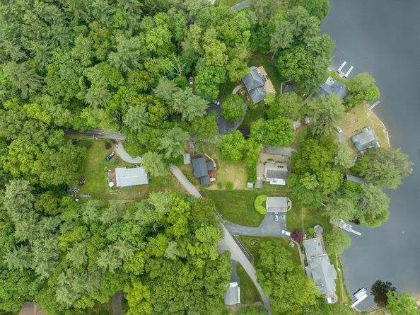 22 Mountain Brook Road, Sturbridge MA 01566