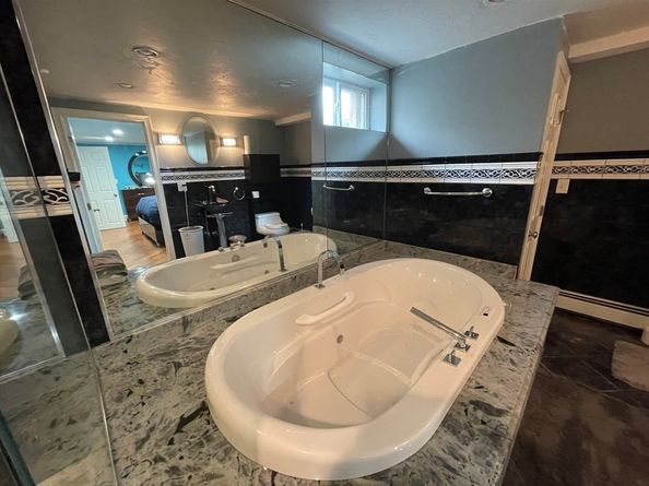 243 Weatherbee Dr, Westwood MA 02090