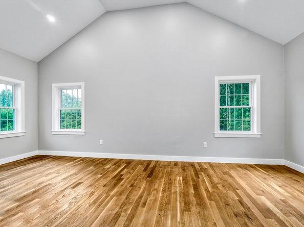 11 Viking Rd, Winchester MA 01890