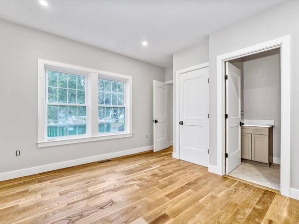 11 Viking Rd, Winchester MA 01890