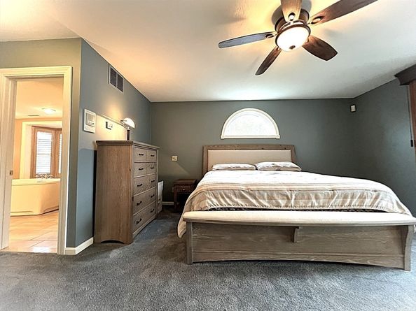 22 Union Point Rd 22, Webster MA 01570
