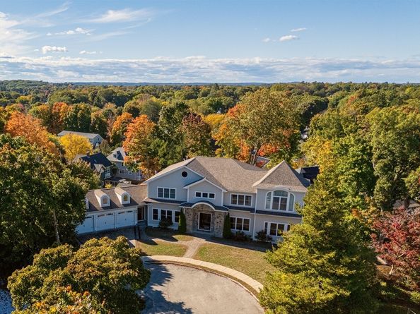 42 Sunhill Ln, Newton MA 02459