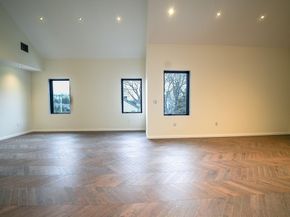 883 Greendale Ave, Needham MA 02492
