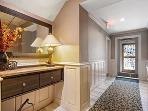 197 Commonwealth 1, Boston MA 02116