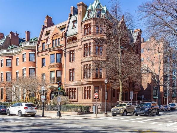 197 Commonwealth 1, Boston MA 02116