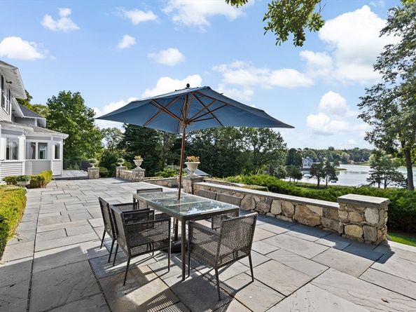 30 Black Horse Ln, Cohasset MA 02025