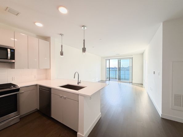 65 Lewis St 511, Boston MA 02128
