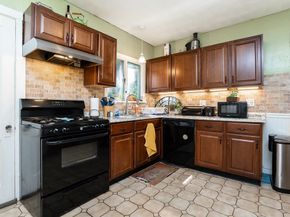 51 Wallingford Rd, Boston MA 02135