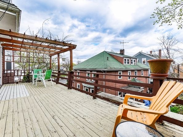 51 Wallingford Rd, Boston MA 02135