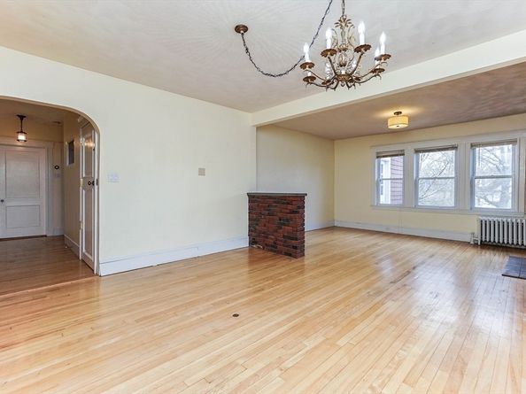 51 Wallingford Rd, Boston MA 02135