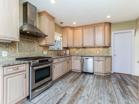 51 Wallingford Rd, Boston MA 02135