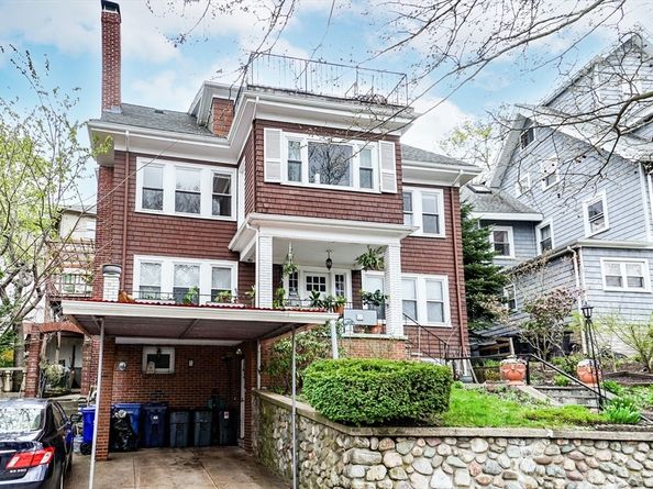 51 Wallingford Rd, Boston MA 02135