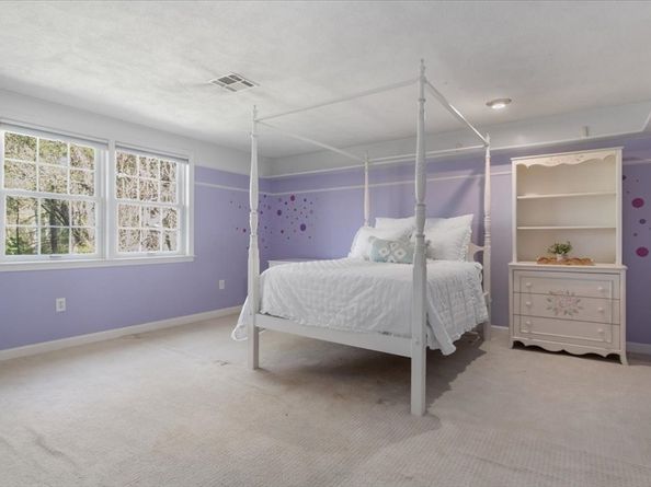 33 Whichita Rd, Medfield MA 02052