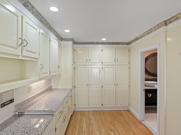 33 Whichita Rd, Medfield MA 02052