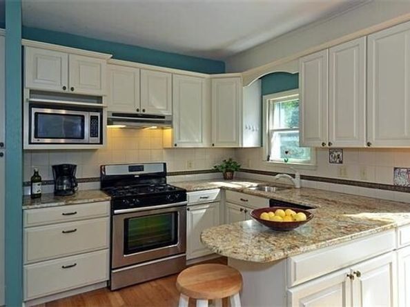 36 Dexter Rd, Newton MA 02460