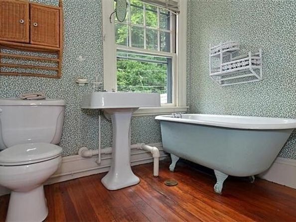36 Dexter Rd, Newton MA 02460