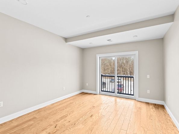 485 Blue Hills Parkway 23, Milton MA 02186