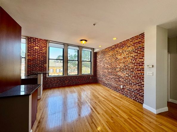 140 Washington Street 1C, Salem MA 01970