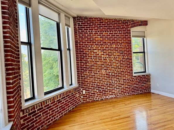 140 Washington Street 1C, Salem MA 01970