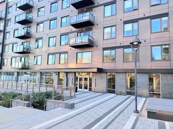 65 Lewis St