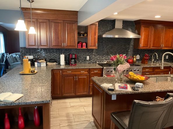 73 Wareham St, Middleboro MA 02346