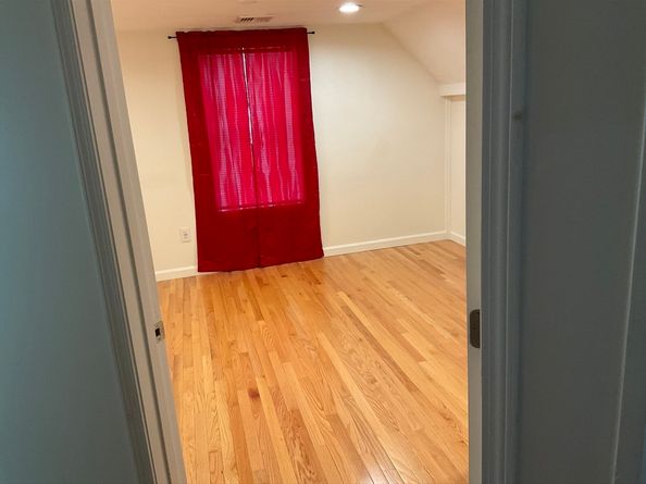 73 Wareham St, Middleboro MA 02346
