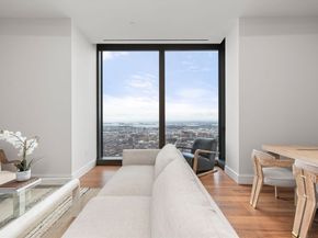 1 Dalton Street 4703/4704, Boston MA 02115