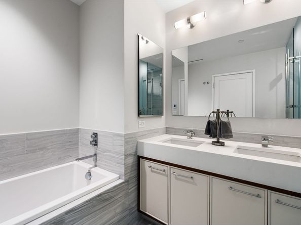 1 Dalton Street 4703/4704, Boston MA 02115