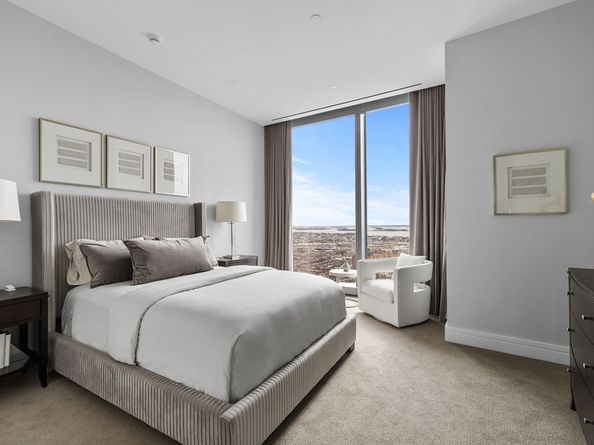 1 Dalton Street 4703/4704, Boston MA 02115