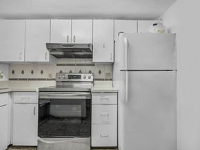 77 E Berkeley St 4, Boston MA 02118