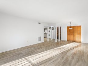 8 Shadowbrook Ln 39, Milford MA 01757