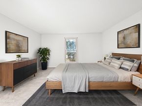 8 Shadowbrook Ln 39, Milford MA 01757