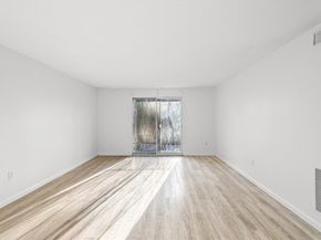 8 Shadowbrook Ln 39, Milford MA 01757