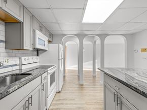 8 Shadowbrook Ln 39, Milford MA 01757