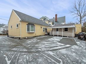 158 Lowell St 4, Peabody MA 01960