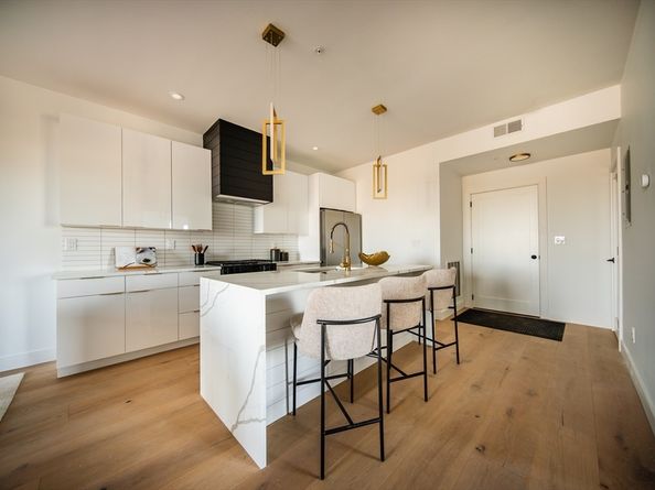 66 Mcgrath 305, Quincy MA 02169