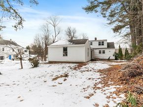 559 Merriam Ave, Leominster MA 01453