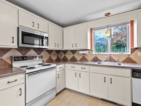 52 Liberty St L3, Plymouth MA 02360