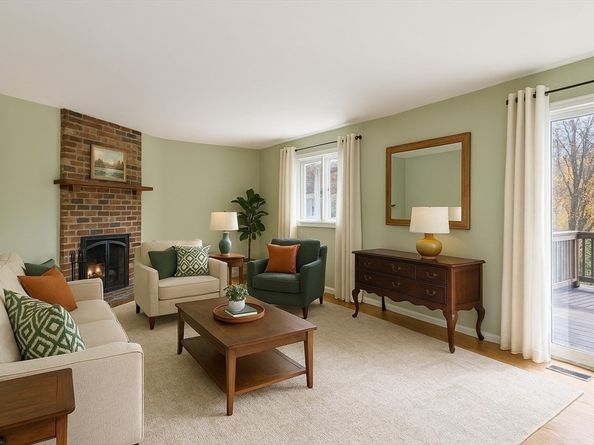 52 Liberty St L3, Plymouth MA 02360