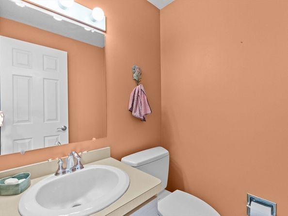 52 Liberty St L3, Plymouth MA 02360