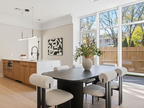 61 Hall Street 1, Waltham MA 02453