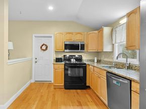 252 Pleasantdale Rd, Rutland MA 01543