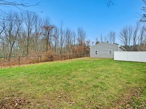 252 Pleasantdale Rd, Rutland MA 01543