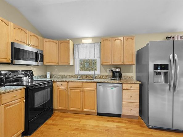 252 Pleasantdale Rd, Rutland MA 01543